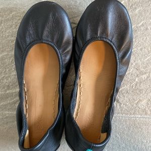 Black size 9 tieks